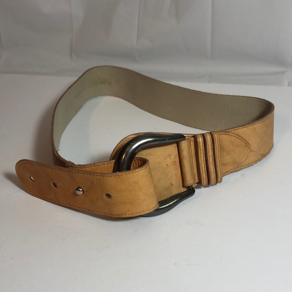 Details Leather Belt With Peg And Loop Closure - image 1